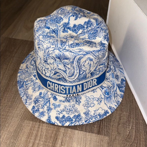 Dior Accessories - 💙 💯 AUTH CHRISTIAN DIOR BLUE WHITE PRINT BUCKET HAT NWOT 💙